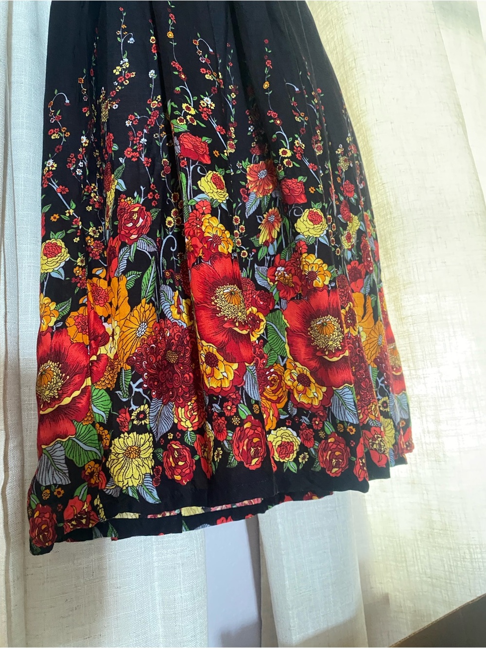 Handmade Romichard Summer Dress with Stunning Summer/Autumn Florals - Picture 3 of 10
